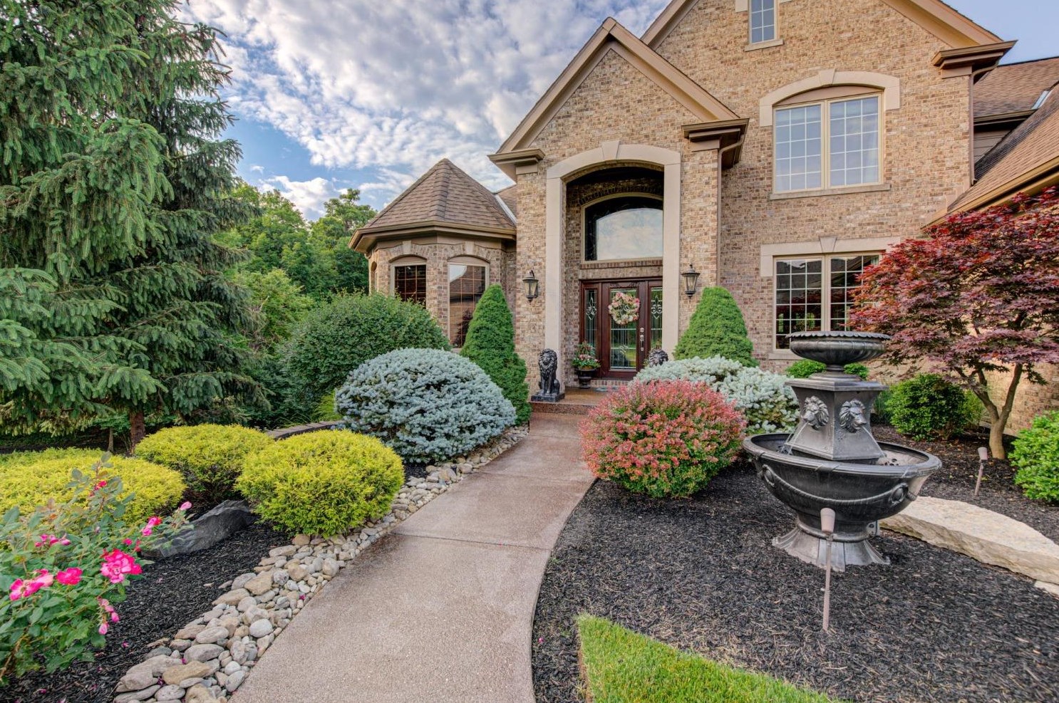 8665 Ivy Trails Dr, Cincinnati, OH 45244-2167
