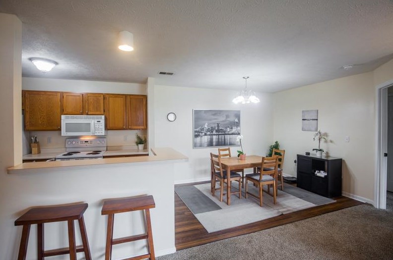 7392 Ridgepoint Dr, Cincinnati OH  45230-4402 exterior