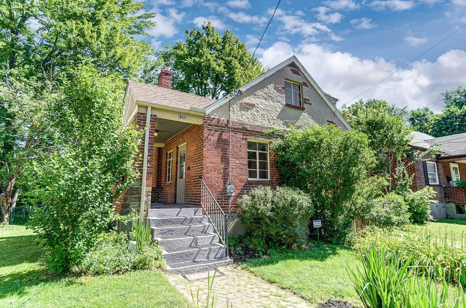 1270 Prospect Pl, Cincinnati, OH 45231-5525