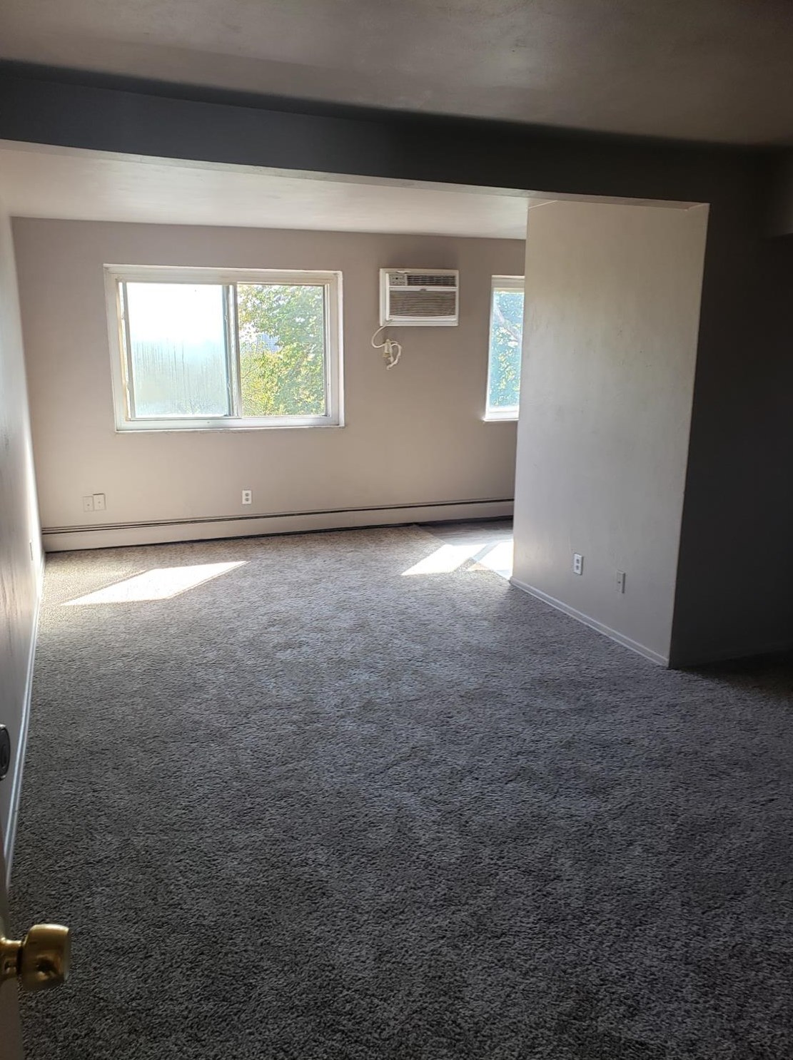 3378 Mchenry Ave, Cincinnati, OH 45225-1191