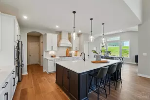 7516 Donegal Dr, Miami Township, OH 45233 - Photo 12