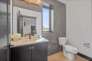 3750 Miami Run, Mariemont, OH 45227 - Photo 24