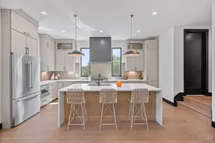 3750 Miami Run, Mariemont, OH 45227 - Photo 8