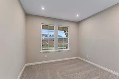 4517 Renaissance Park Drive, Middletown, OH 45005 - Photo 32