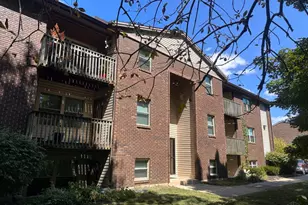 715 W Chestnut St, Oxford, OH 45056 - Photo 2