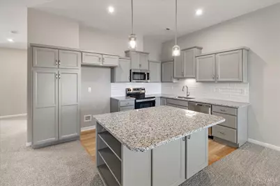 433 Bethpage Way #7-103, Turtle Creek Township, OH 45036 - Photo 2