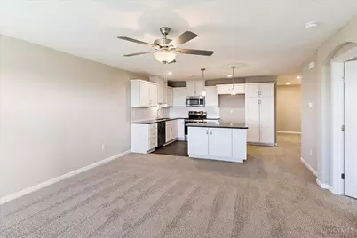 421 Bethpage Way #7-102, Turtle Creek Township, OH 45036 - Photo 6