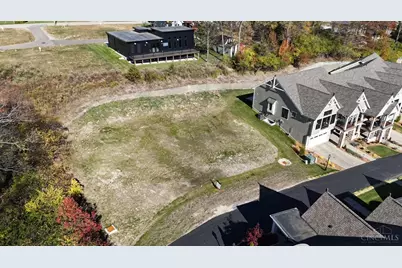 5906 Woodland Lane #12, Columbia Township, OH 45227 - Photo 4