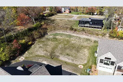 5900 Woodland Lane #11, Columbia Township, OH 45227 - Photo 6