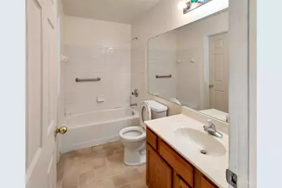 3429 Reading Road, Cincinnati, OH 45229 - Photo 6