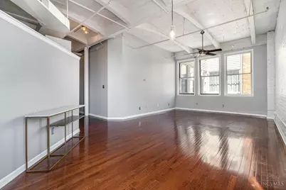335 W Fifth Street #403, Cincinnati, OH 45202 - Photo 4