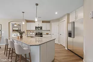 5883 Parkview Ln, Miami Township, OH 45150 - Photo 2