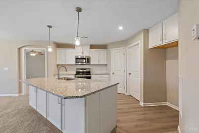 5883 Parkview Lane #90201, Miami Township, OH 45150 - Photo 8