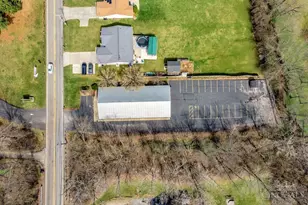 10456 Pippin Rd, Colerain Township, OH 45231 - Photo 8