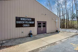 10456 Pippin Rd, Colerain Township, OH 45231 - Photo 2