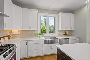 3764 Grovedale Pl, Cincinnati, OH 45208 - Photo 4