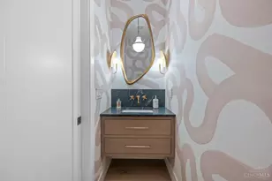 2926 Three Oaks Ln, Cincinnati, OH 45209 - Photo 20