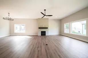 9333 Rochelle Ln, Clearcreek Twp., OH 45458 - Photo 18