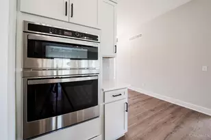 9333 Rochelle Ln, Clearcreek Twp., OH 45458 - Photo 14