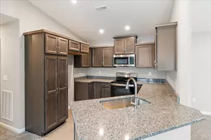 5883 Parkview Ln, Miami Township, OH 45150 - Photo 2