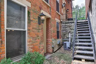 537 Liberty Hl, Cincinnati, OH 45202 - Photo 2