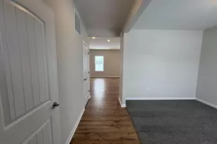 490 Red Maple Ln, Wilmington, OH 45177 - Photo 6