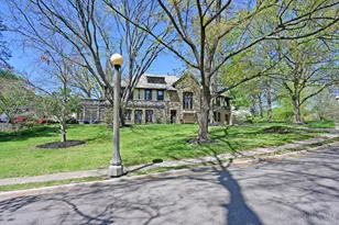 1 Beech Crest Ln, Cincinnati, OH 45206 - Photo 4