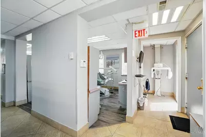 7540 Reading Road, Cincinnati, OH 45237 - Photo 16