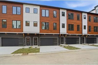 3762 Miami Run #14, Mariemont, OH 45227 - Photo 2