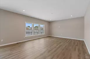 2030 Pebble Grv Wy, Goshen, OH 45122 - Photo 8