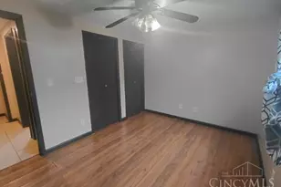 2454 Mustang Dr, Cincinnati, OH 45211 - Photo 10