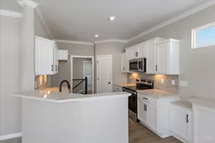 5370 Augusta Dr, Turtle Creek Township, OH 45036 - Photo 2