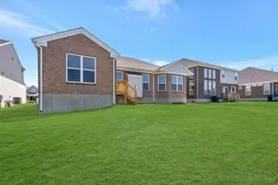 5475 Timberhill Dr, Fairfield Township, OH 45011 - Photo 4