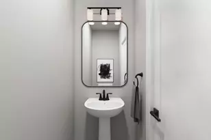 5007 Anderson Pl, Cincinnati, OH 45227 - Photo 8