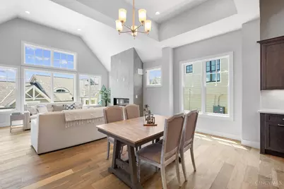 5960 Woodland Lane, Columbia Township, OH 45227 - Photo 8