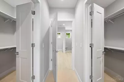 5960 Woodland Lane, Columbia Township, OH 45227 - Photo 16