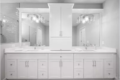 5960 Woodland Lane, Columbia Township, OH 45227 - Photo 18