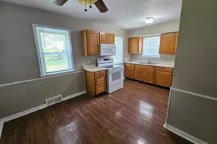 6942 Gloria Dr, Cincinnati, OH 45239 - Photo 2
