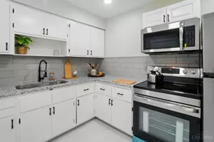 2962 Aquadale Ln, Cincinnati, OH 45211 - Photo 16