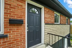 2962 Aquadale Ln, Cincinnati, OH 45211 - Photo 6