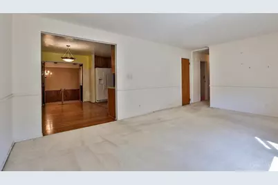 9197 Long Lane, Springfield Township, OH 45231 - Photo 6