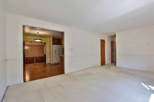 9197 Long Ln, Springfield Township, OH 45231 - Photo 6