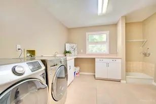 5995 Drake Rd, Indian Hill, OH 45243 - Photo 18