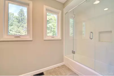 5995 Drake Road, Indian Hill, OH 45243 - Photo 42