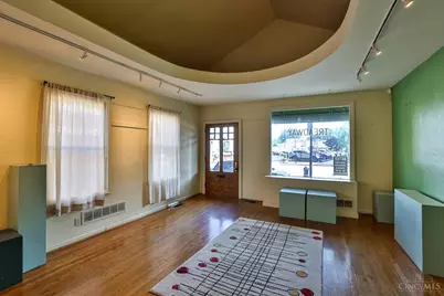 2009 Madison Road, Cincinnati, OH 45208 - Photo 10