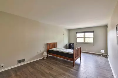 2039 Madison Road, Cincinnati, OH 45208 - Photo 14