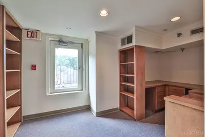 2029 Madison Road, Cincinnati, OH 45208 - Photo 10