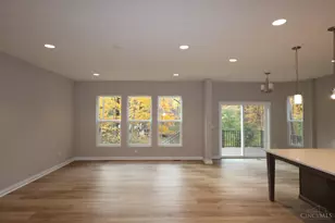 379 Glen Abbey Ln, Hamilton Township, OH 45039 - Photo 12