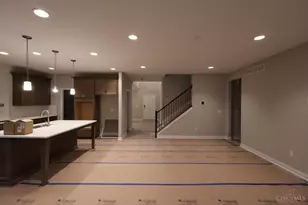 379 Glen Abbey Ln, Hamilton Township, OH 45039 - Photo 10