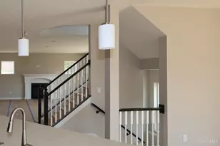 427 Glen Abbey Ln, Hamilton Township, OH 45039 - Photo 12